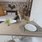 Ξενοδοχείο με διαμερίσματα Olea Luxury 3*